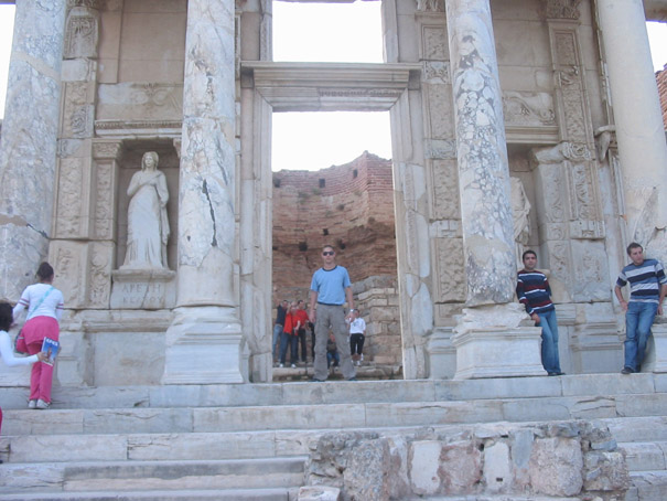 Marko i drustvo u Efesu (Turska) 14 A.jpg